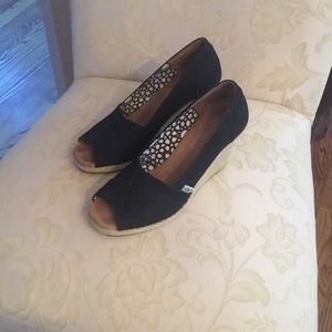 Toms black wedge canvas espadrilles.